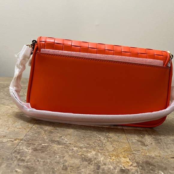 Michael kors bag - Picture 9 of 13